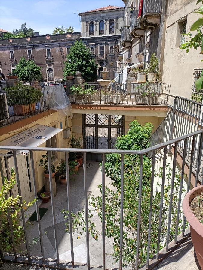 Residenza La Vecchia Cattedrale Катанія Екстер'єр фото